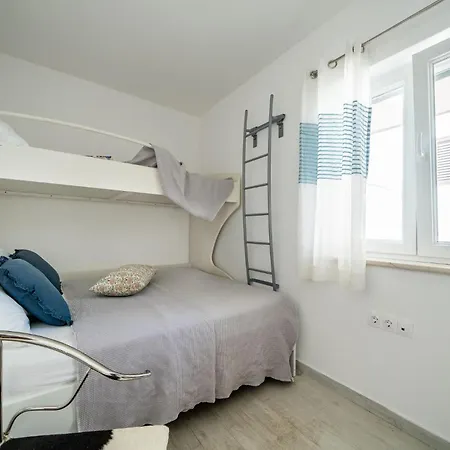 2 Bedroom Awesome In Selca (Brac)